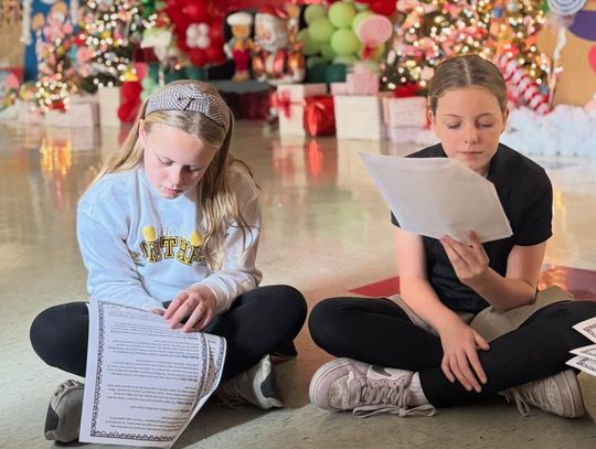 CA elementary students perform in annual Christmas programs