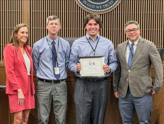 Canton Academy senior explores future in law through summer camp
