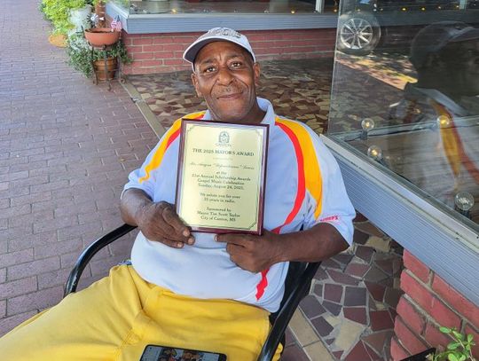 Canton mayor honors longtime WMGO broadcaster with award
