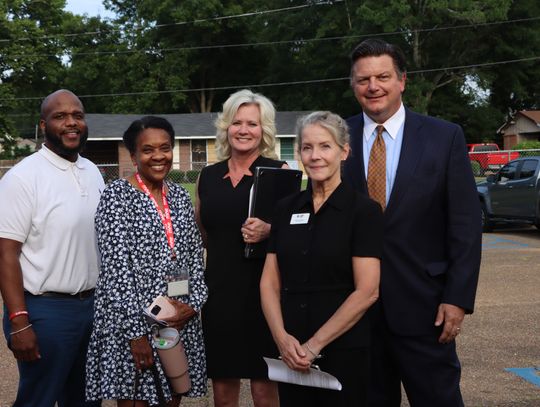 Canton Public School District annouce new partnership with Elior for food services