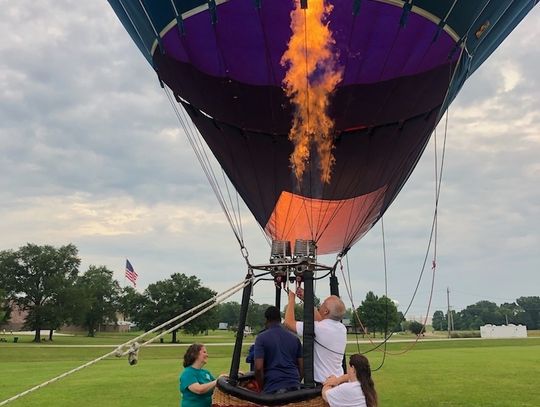 Hot air balloon fest begins soaring on the square