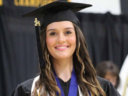 CA Valedictorian Anna Claire Mabry