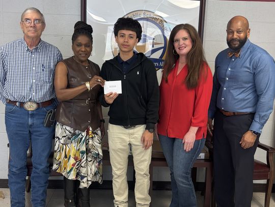Manuel Luna-Guevara celebrated as student of the month