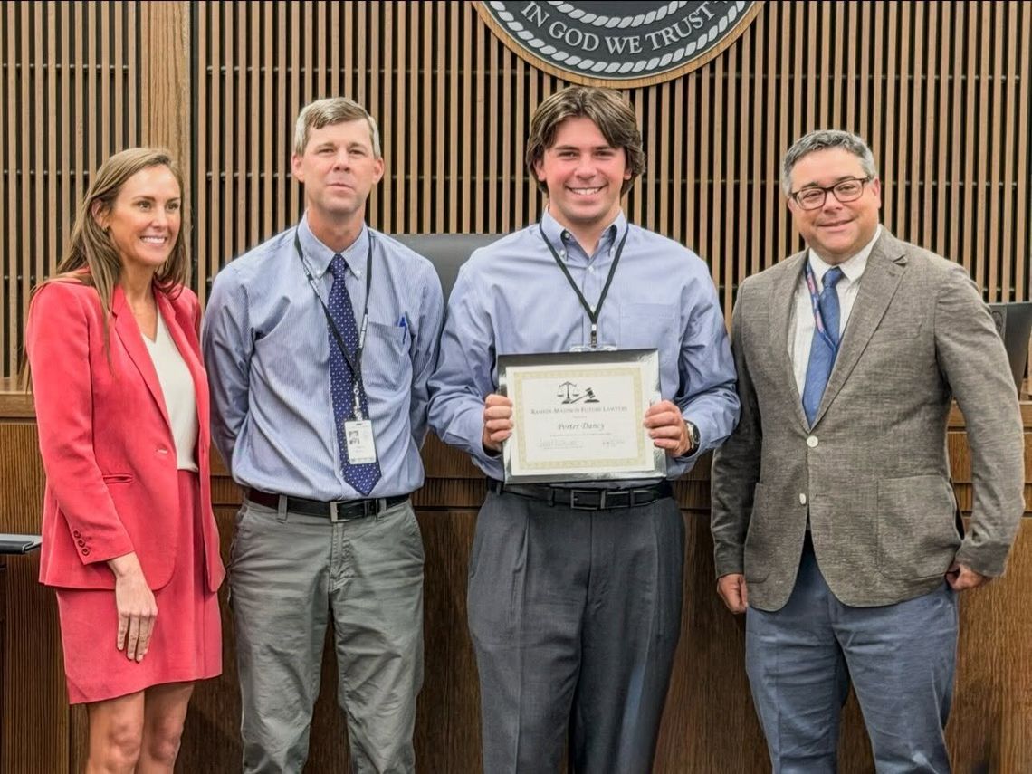 Canton Academy senior explores future in law through summer camp