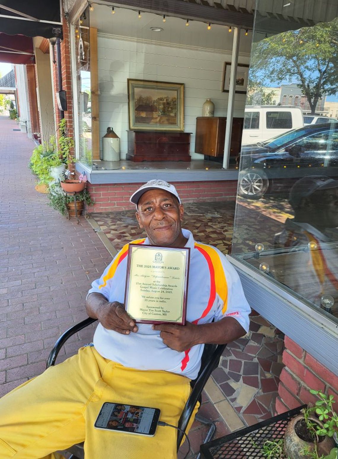Canton mayor honors longtime WMGO broadcaster with award