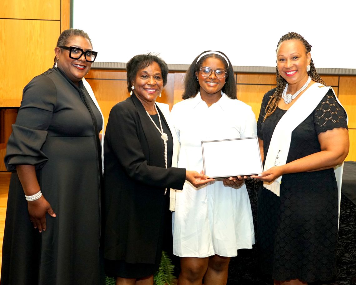 Huntley receives NCBW, Central MS Chapter scholarship