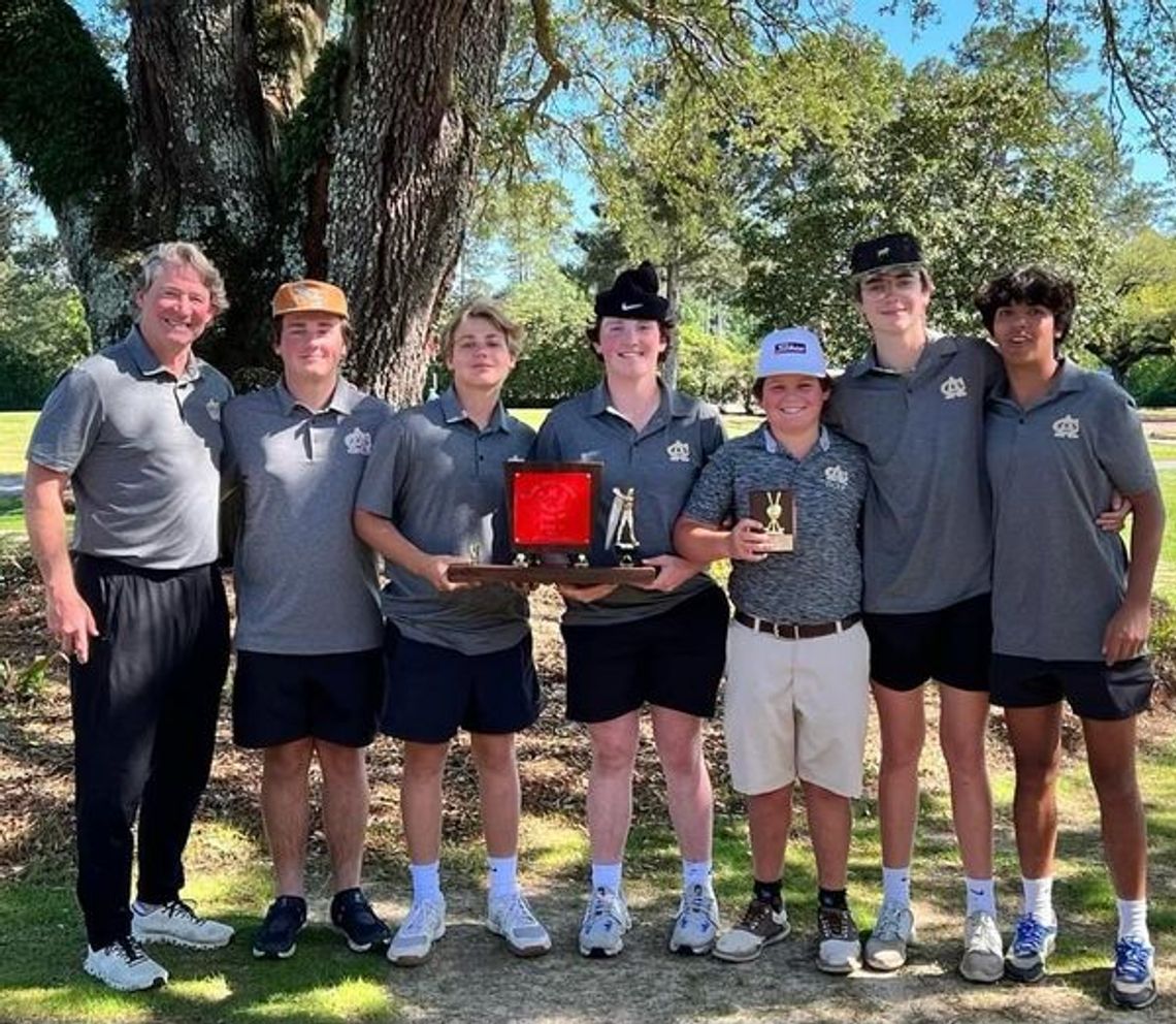 Panthers golf places second