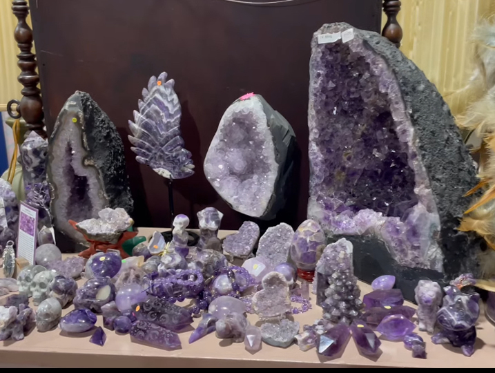 Amethyst at Peggy Sue Monk’s booth